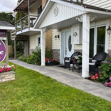 Gite Chute Couette Cafe Notre-Dame-du-Portage Exterior foto
