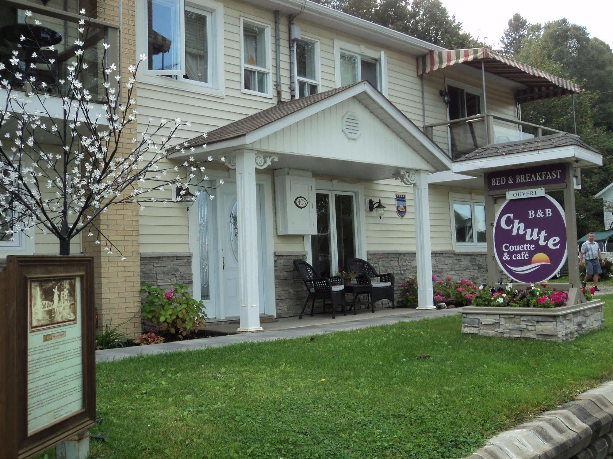 Gite Chute Couette Cafe Notre-Dame-du-Portage Exterior foto